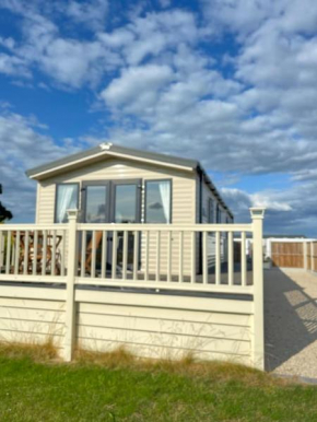 Weston pools lodge